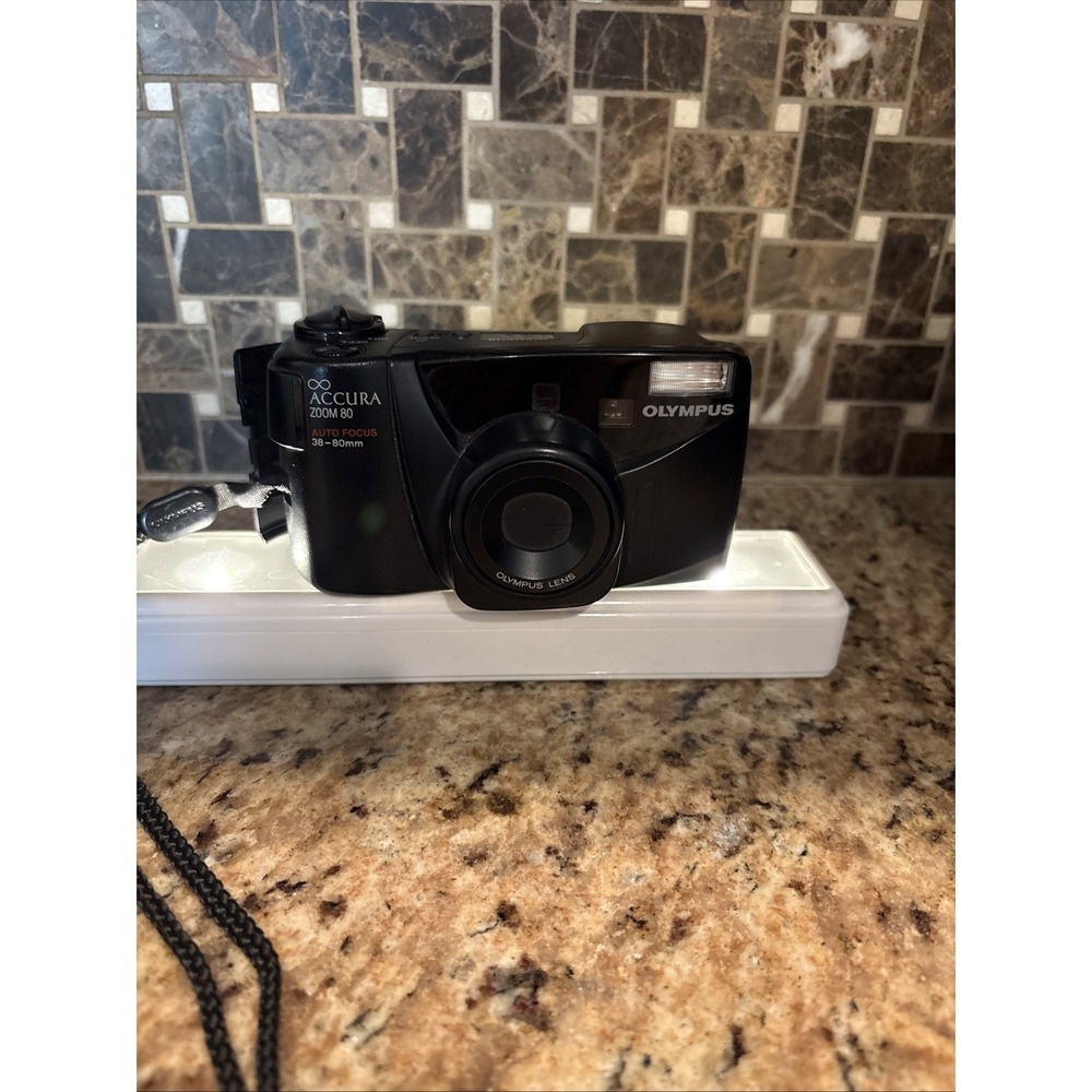 Olympus‎ Infinity Accura Zoom 80 DLX Quartz Date Point & Shoot Film Camera